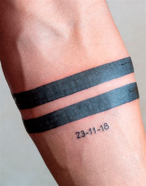 tatuaje brazo lineas|Tatuaje de lineas en el brazo hombre